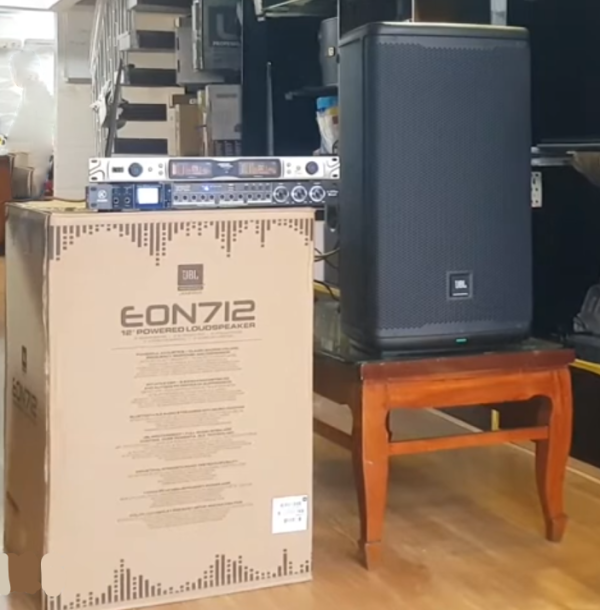 Chất Liệu Hộp Carton Của Loa JBL EON 712