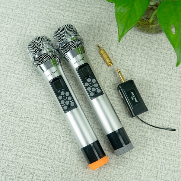 Dàn Karaoke Gia Đình Nên Dùng Micro Có Dây Hay Không Dây